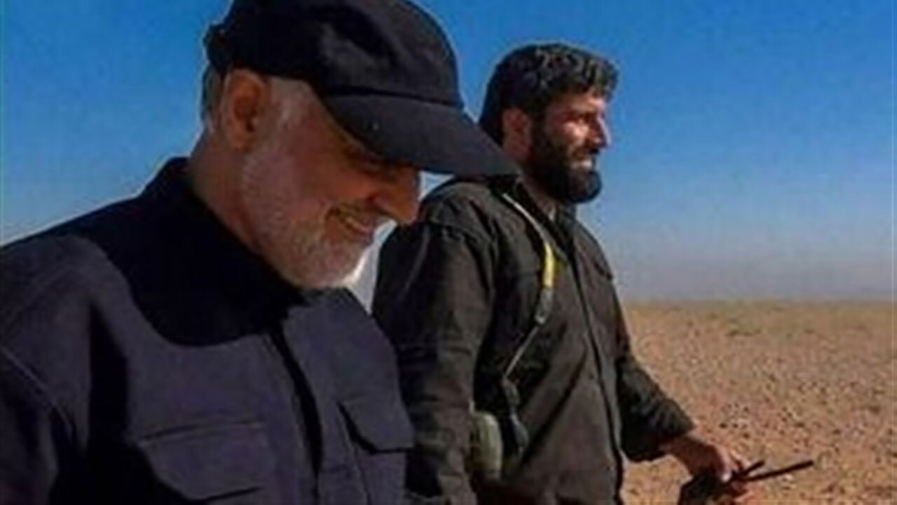 افسر مدافع حرمی که چند سردار را فرماندهی می‌کرد/ ماجرای استراتژی شکست داعش با تخمه! + فیلم
