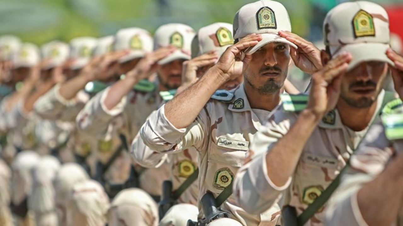لزوم اجرای «سرباز اختیاری» به جای «سرباز اجباری»