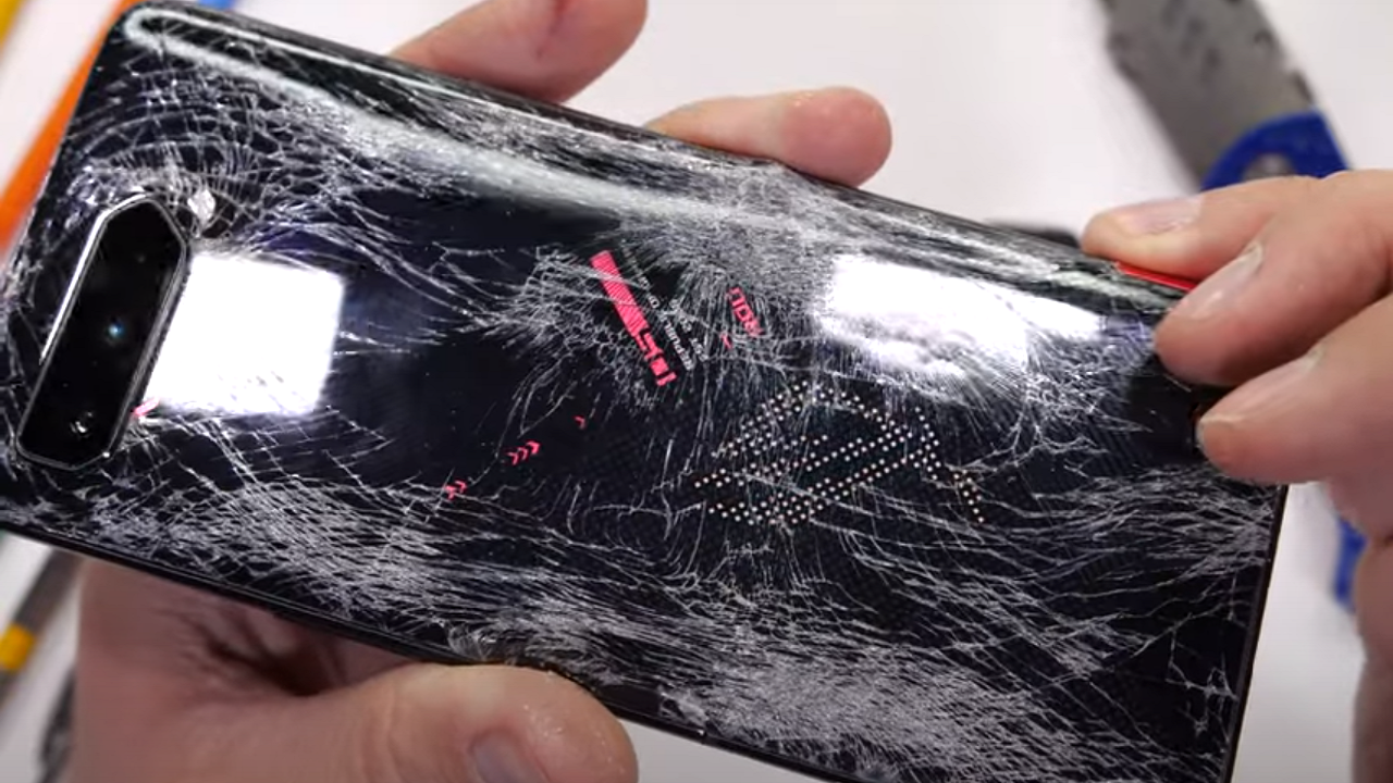 گوشی ROG Phone ۵ ایسوس پودر شد