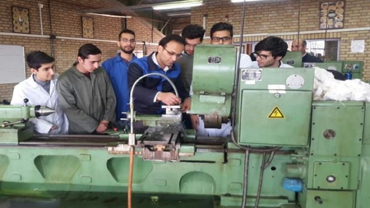 اشتغال پذیری دانشجویان از طریق برنامه‌های مشارکتی