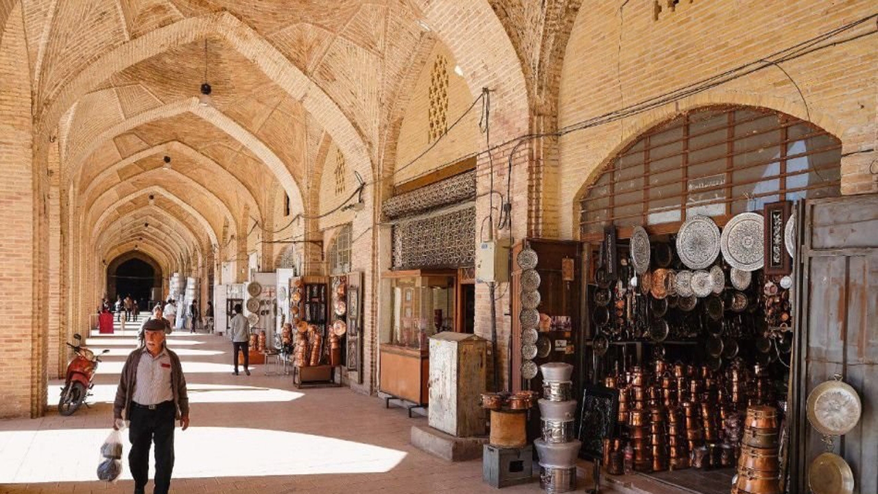 دانه های چند وجهی و ریزی که کرمان را پرآوازه کرده است