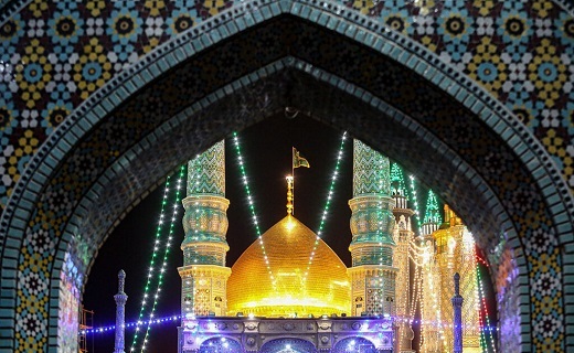 آخرین شب جمعه سال ۱۳۹۹ در حرم حضرت معصومه (س) +تصاویر