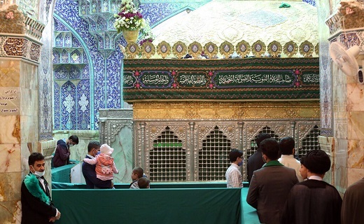آخرین شب جمعه سال ۱۳۹۹ در حرم حضرت معصومه (س) +تصاویر