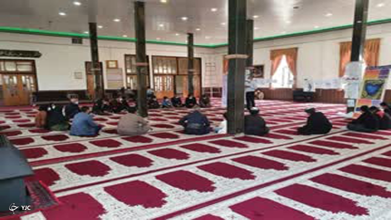 برگزاری کارگاه آموزشی با موضوع اهمیت دریاچه ارومیه در مهاباد