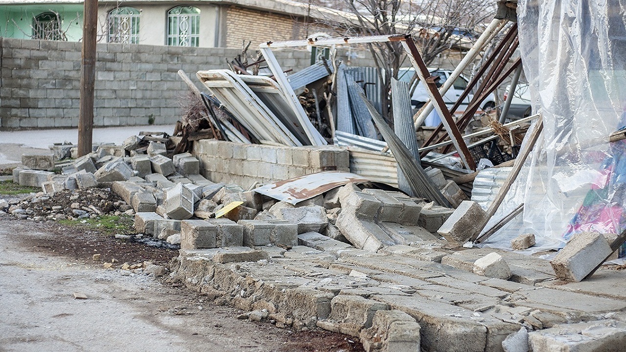 مصمم برای بازسازی مناطق زلزله زده دنا تا دولت بعد