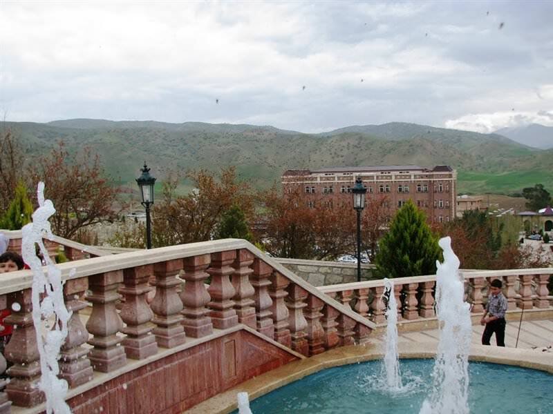 روستایی ایرانی با معماری روسی! / عطر دل&zwnj;انگیز گل و گلاب محمدی در &laquo;گره&zwnj;بان&raquo; + تصاویر