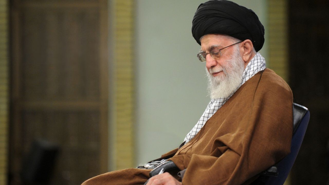 پیام تسلیت رهبر معظم انقلاب در پی درگذشت همسر حجت الاسلام ری‌شهری