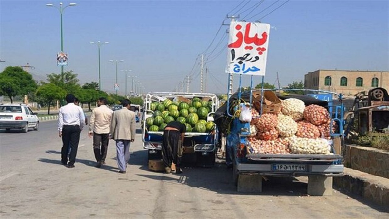 طرح ساماندهی دست‌فروشان حاشیه خیابان‌ها در قزوین آغاز شد