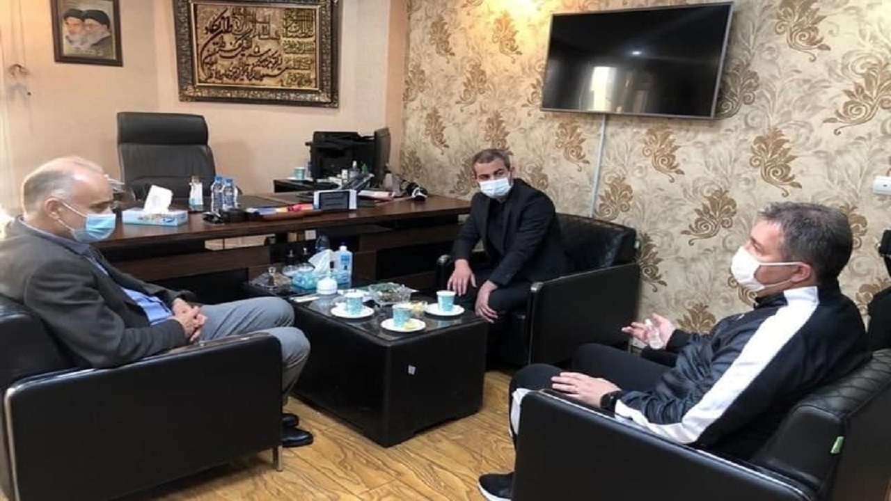نشست سرمربی تیم ملی فوتبال ایران با "نبی"