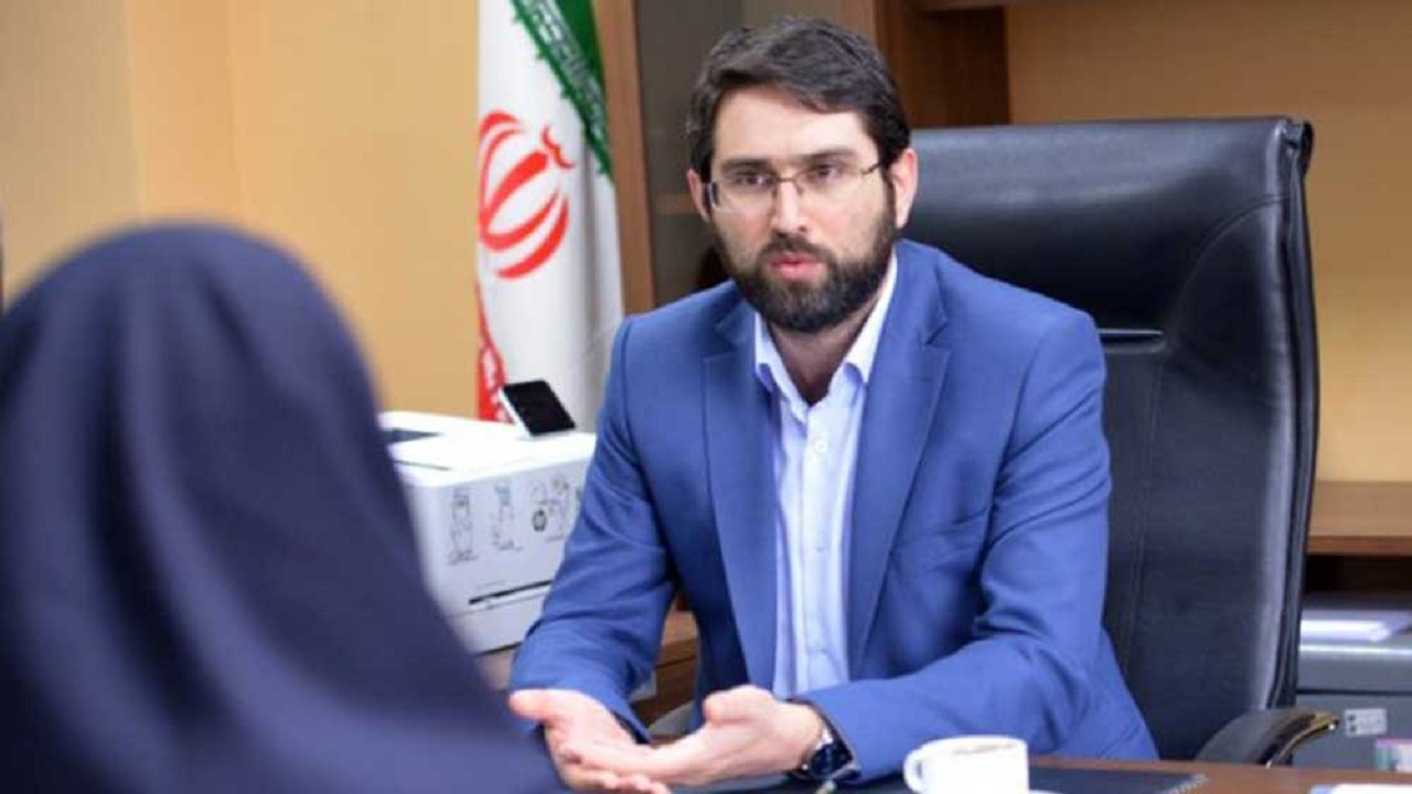 نباید همه پایان نامه‌ها کاربردی شوند