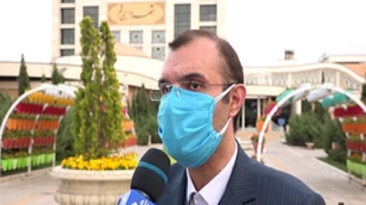 شهرداری قم با نصب ۵۰ المان گنجشک بهاری به استقبال بهار رفته است