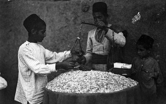 مهمانی&zwnj;های زورکی در خانه ثروتمندان / خارجی&zwnj;ها درباره نوروز ما چه فکری می&zwnj;کردند؟