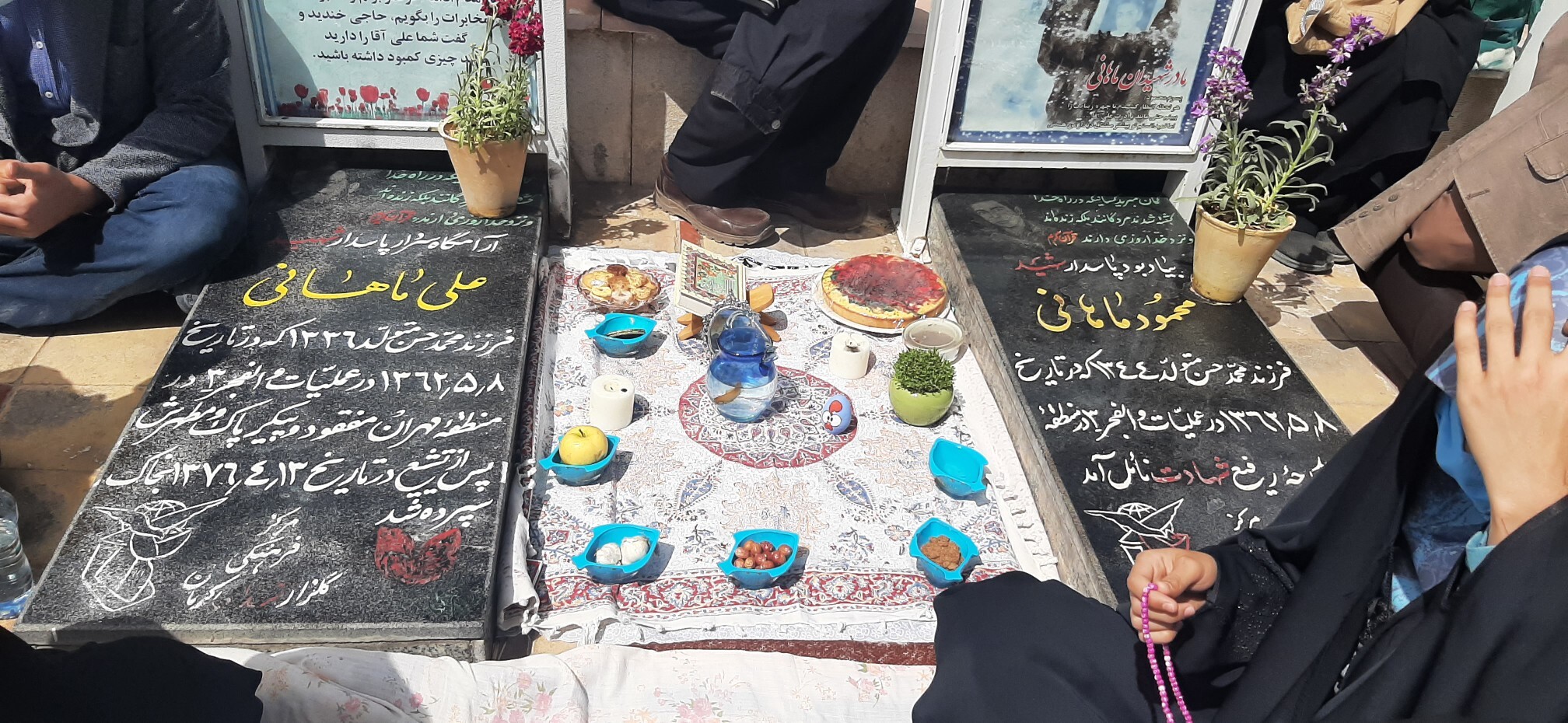 هر چه در لحظه تحویل سال در گلزار شهدای کرمان گذشت+تصاویر