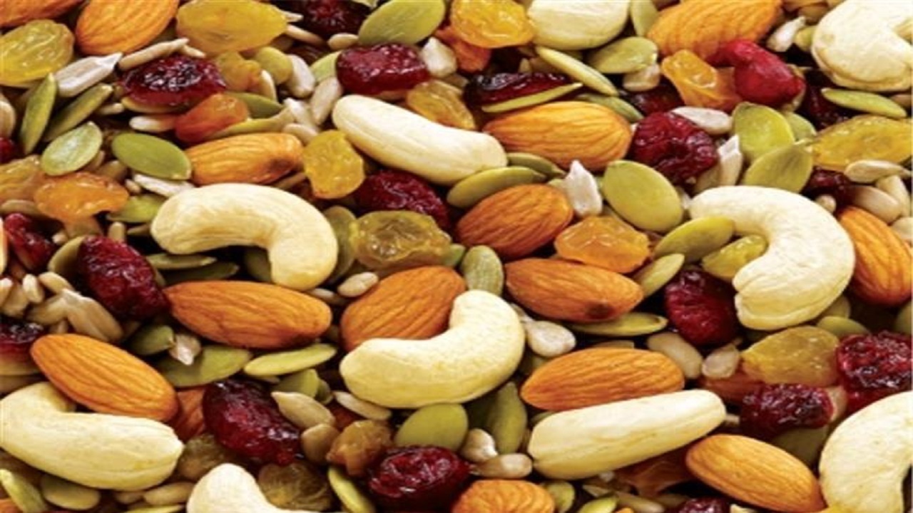 در مصرف آجیل زیاده روی نکنید