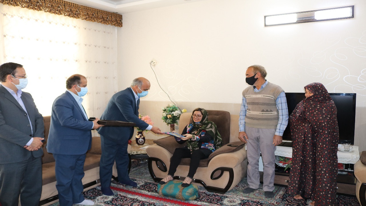 نویسنده مجومردی تجلیل شد