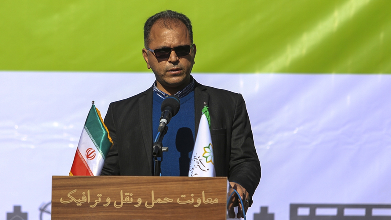 کاهش ۳۰ درصدی عوارض صدور پروانه اشتغال در شیراز