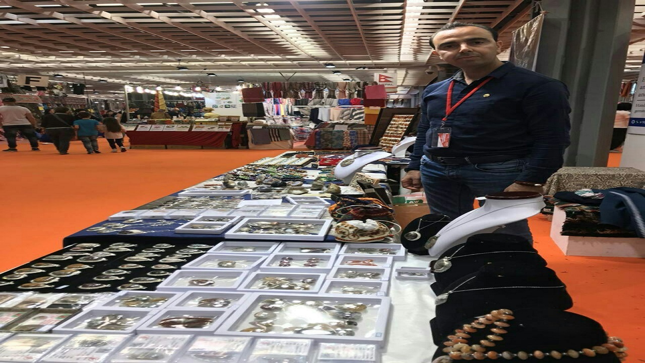 نمایش آثار هنرمندان خراسان‌جنوبی در نمایشگاه گردشگری و صنایع‌دستی تهران
