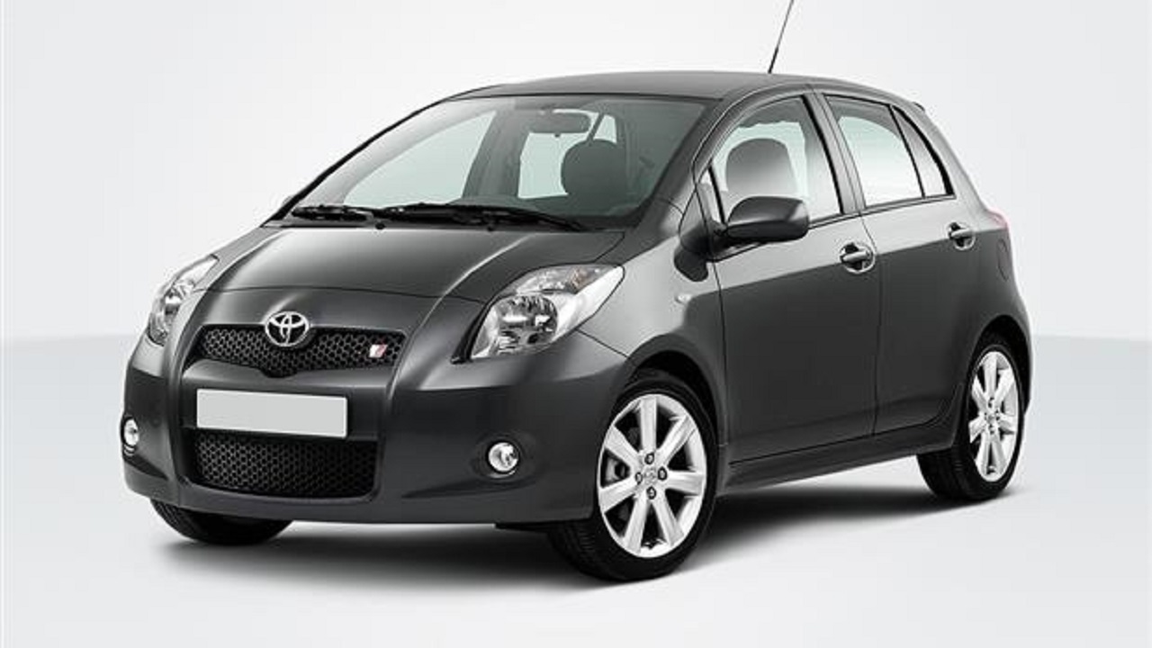 مقایسه هیوندای i30 با تویوتا یاریس + مشخصات فنی