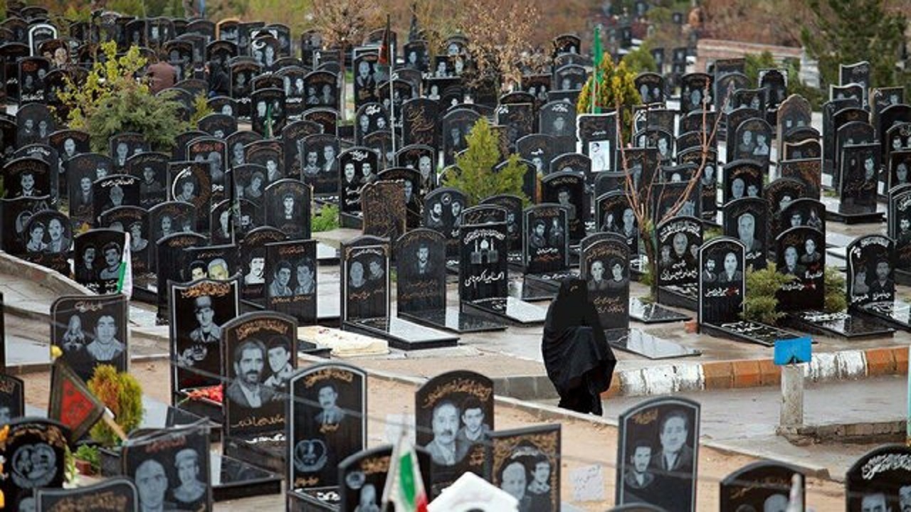 هشدار سازمان آرامستان‌های تبریز نسبت به برخی تصاویر سنگ قبور