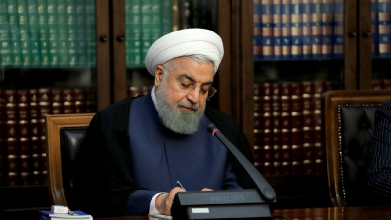 دستور رئیس جمهور برای بازسازی فوری مناطق زلزله زده سی سخت