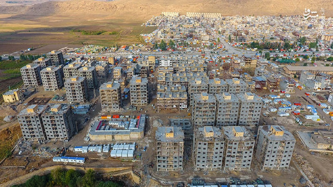 سرپل‌ذهاب امروز مقاوم‌تر از گذشته/برداشت ۹۰۰ تن محصول خیار از سطح ۱۸ گلخانه‌ قصرشیرین
