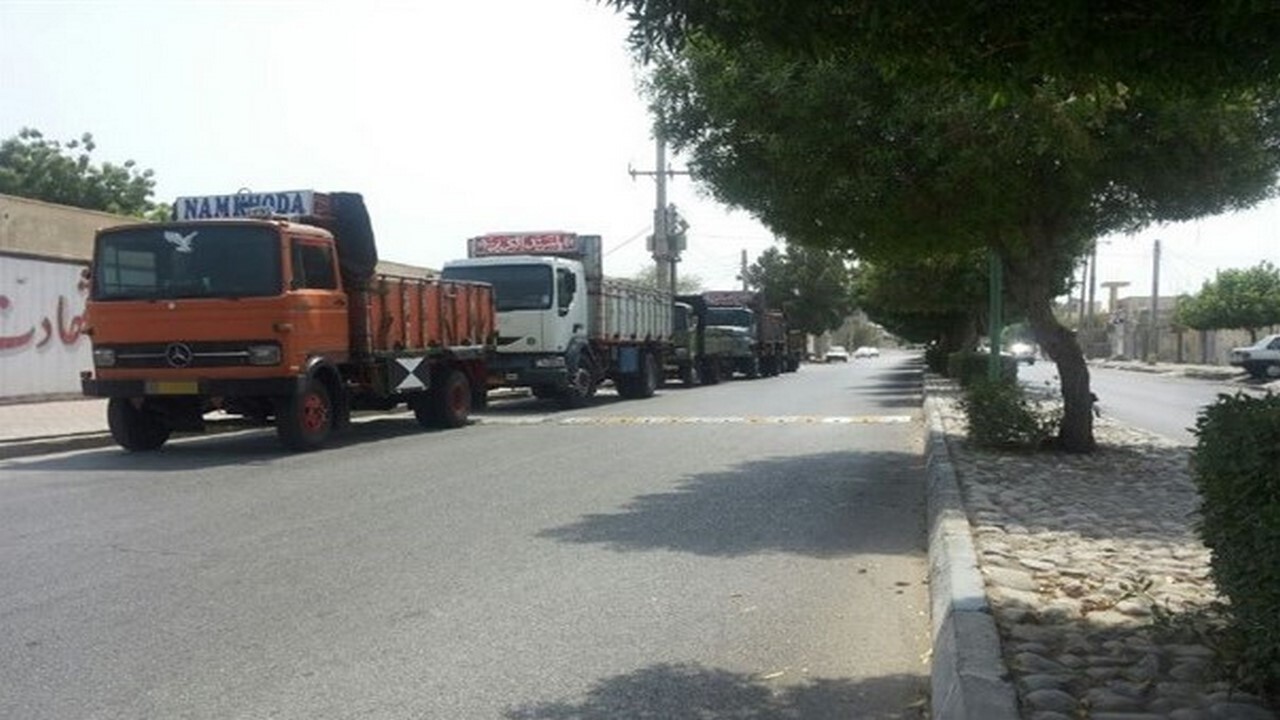 لزوم استفاده از پارکینگ ماشین آلات سنگین به منظور روانسازی ترافیک