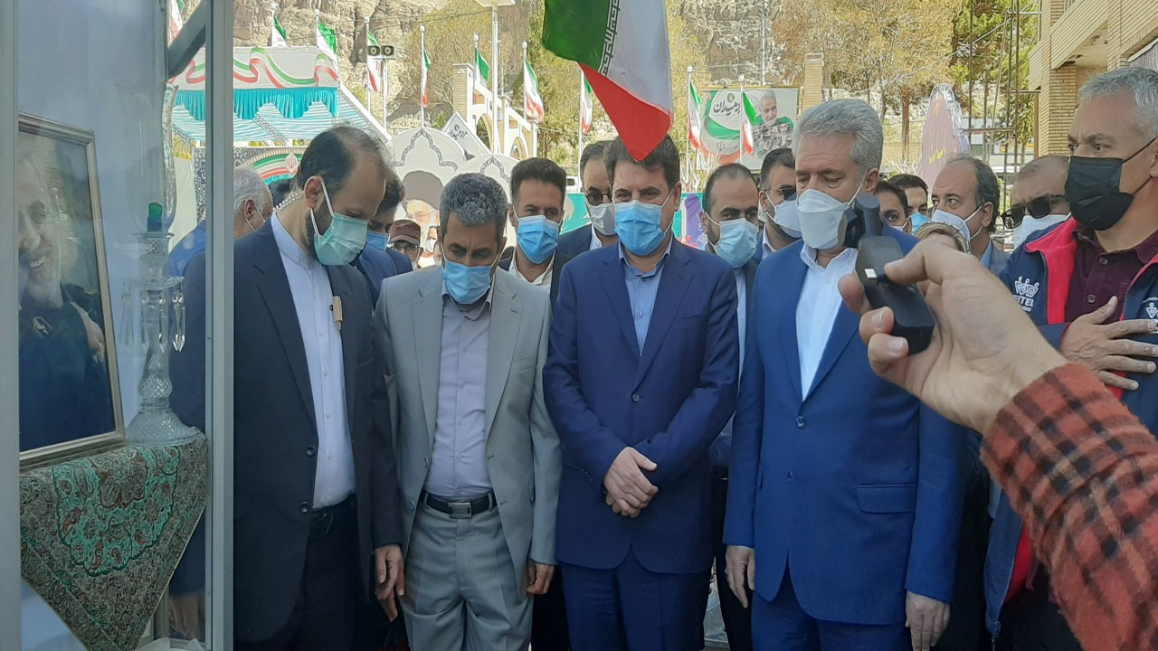 ادای احترام وزیران گردشگری ایران و ونزوئلا به سردار سلیمانی