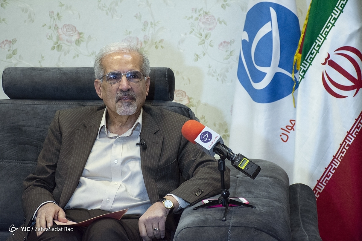 آمریکا روغن ریخته را نذر امام زاده کرده است/ لغو تحریم‌های ایران خواسته دنیاست/ نمی‌توانیم برای اقدامات نمایشی آمریکا کف بزنیم