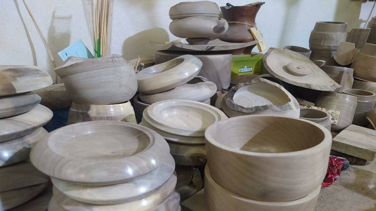 از حسابداری به سوی خراطی/ جوانی که هنر را به دو دو تا چهار تای حسابداری ترجیح داد