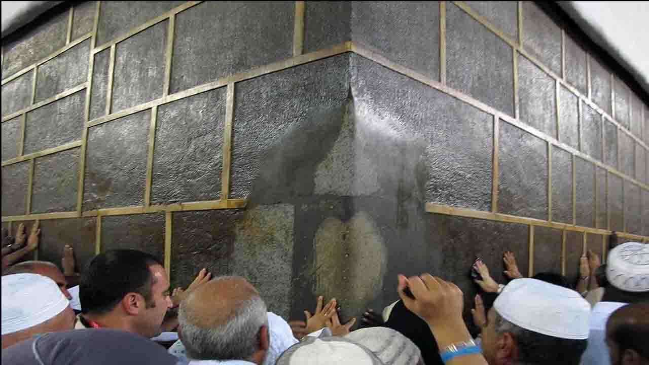 روایت اهل سنت از ماجرای تولد امام علی (ع) داخل خانه خدا