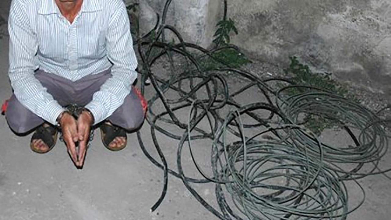 سارقان برقی درکرمان دستگیر شدند