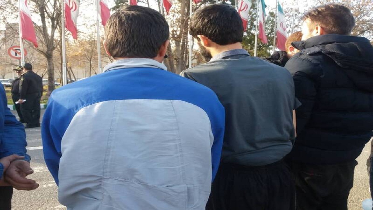 پلیس به سرقت دریچه‌های فاضلاب شهر ایلام پایان داد