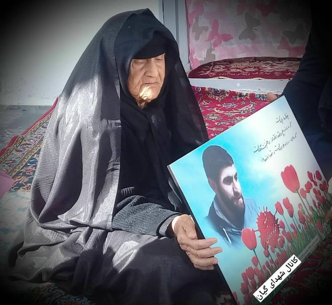 مادر سردار شهید حاج حسنمراد ابروزن به فرزند شهیدش پیوست