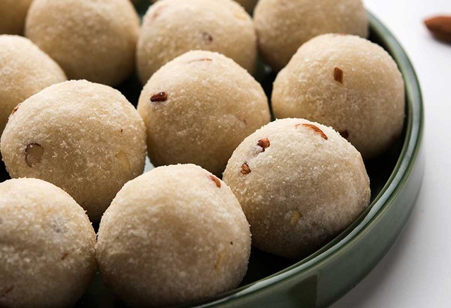 ۲ روش تهیه شیرینی نارگیلی در فر و بدون فر در ۳۰ دقیقه ۲ روش تهیه شیرینی نارگیلی در فر و بدون فر در ۳۰ دقیقه