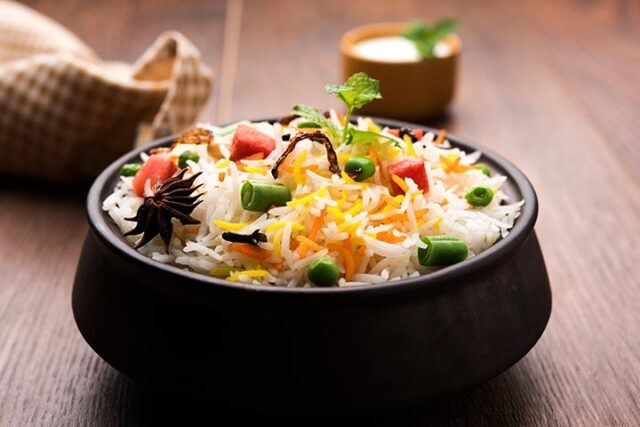 طرز تهیه پلو بریانی هندی؛  یک غذای لذیذ و خوشمزه بدون گوشت