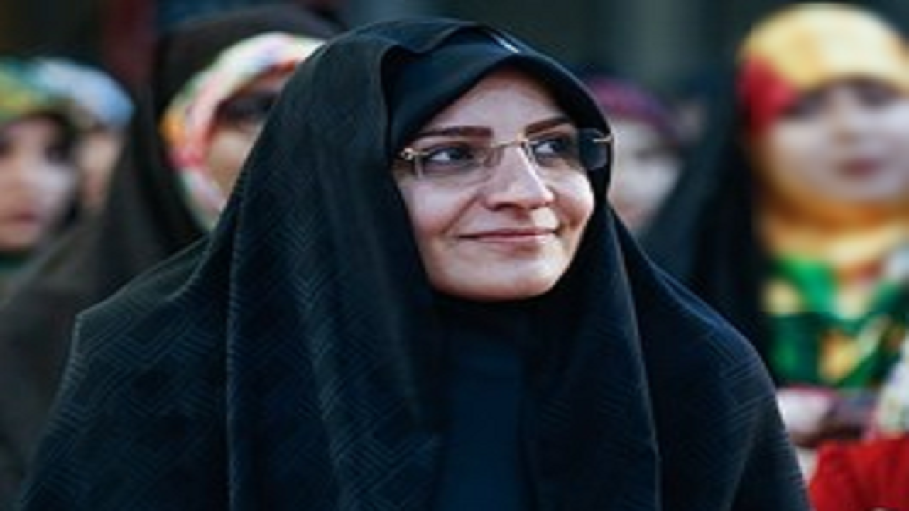 ابراز همدردی همسر شهید رضایی نژاد با خانواده شهید مدافع امنیت