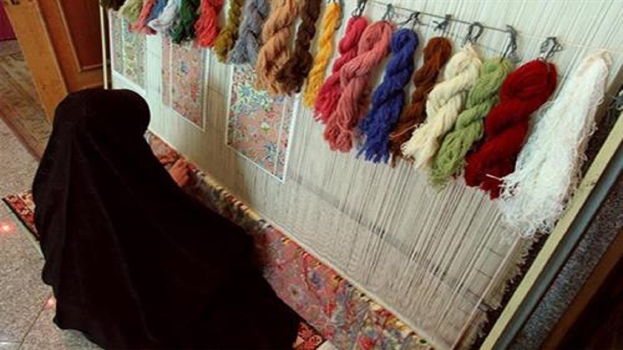 به قالیبافان تسهیلات قرض الحسنه پرداخت می‌شود