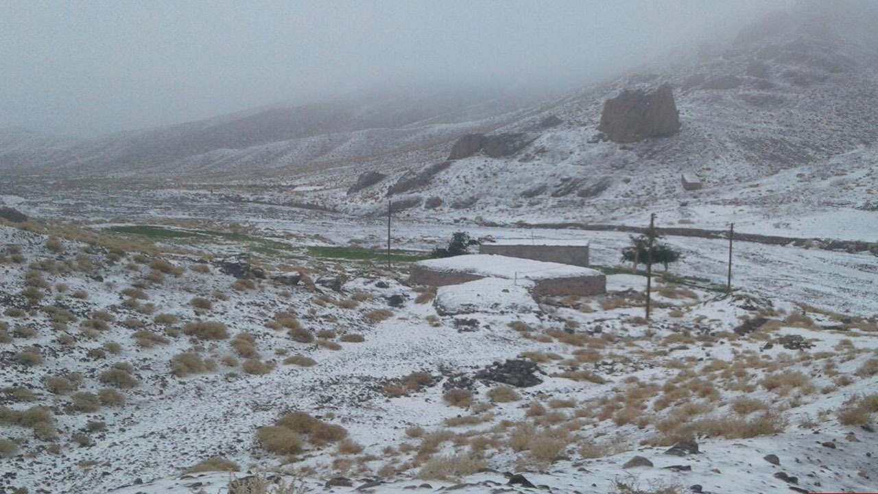 تصاویری از طبیعت برفی در روستای هفت بادام