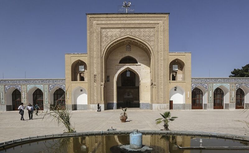 آغاز مرمت تزیینات ایوان شرقی مسجد امام خمینی کرمان