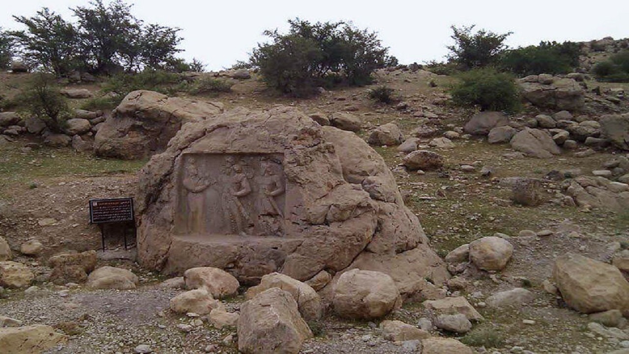 رهاشده در گوشه تاریخ