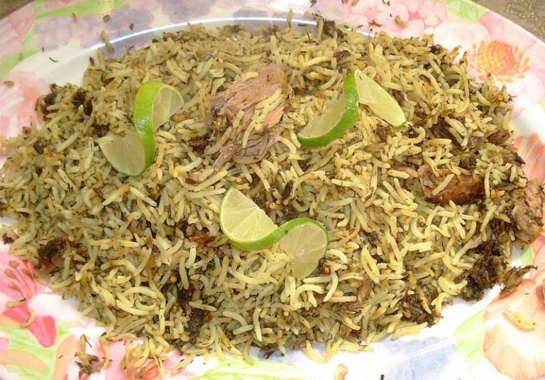 آموزش آشپزی؛ از تزیین خرما برای افطار تا حمیس و ته&zwnj;دیگ طرح&zwnj;دار