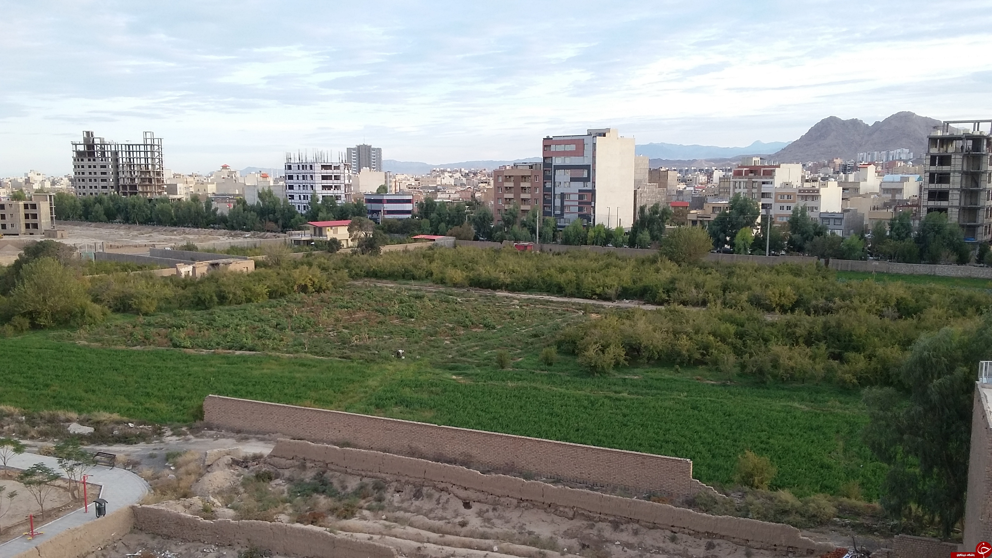 از