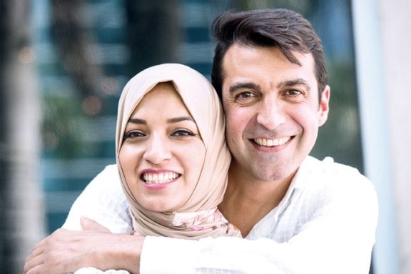 8 ترفند زیرکانه مردان برای جذب خانم ها