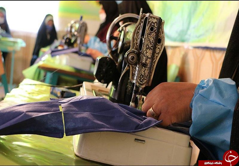 کارگاه تولید ماسک جهادی در روستای ده زیار افتتاح شد