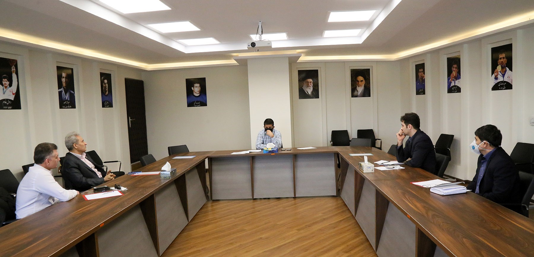 دومین جلسه تدوین سند طرح توسعه کشتی کشور برگزار شد