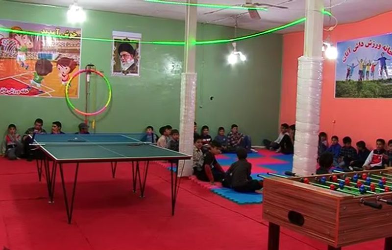 بهبود وضعیت خانه ورزش روستایی در هلیلان