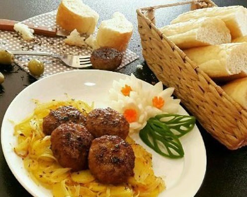 پای ثابت سفره افطار همدانی&zwnj;ها/ خوشمزه&zwnj;های شیرین