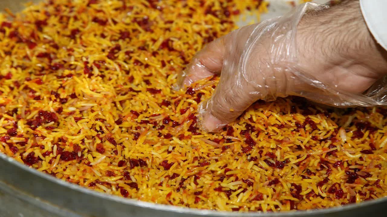 از رزمایش همدلی در &laquo;چناران&raquo; تا انحراف عجیب پراید به داخل پیاده&zwnj;رو! + فیلم و تصاویر