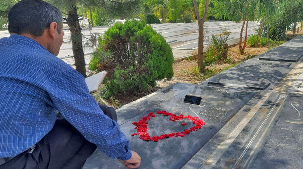 فاتحه خوانی به سبک مجازی؛ هر ۱۰ دقیقه ۲۵۰ هزار تومان!