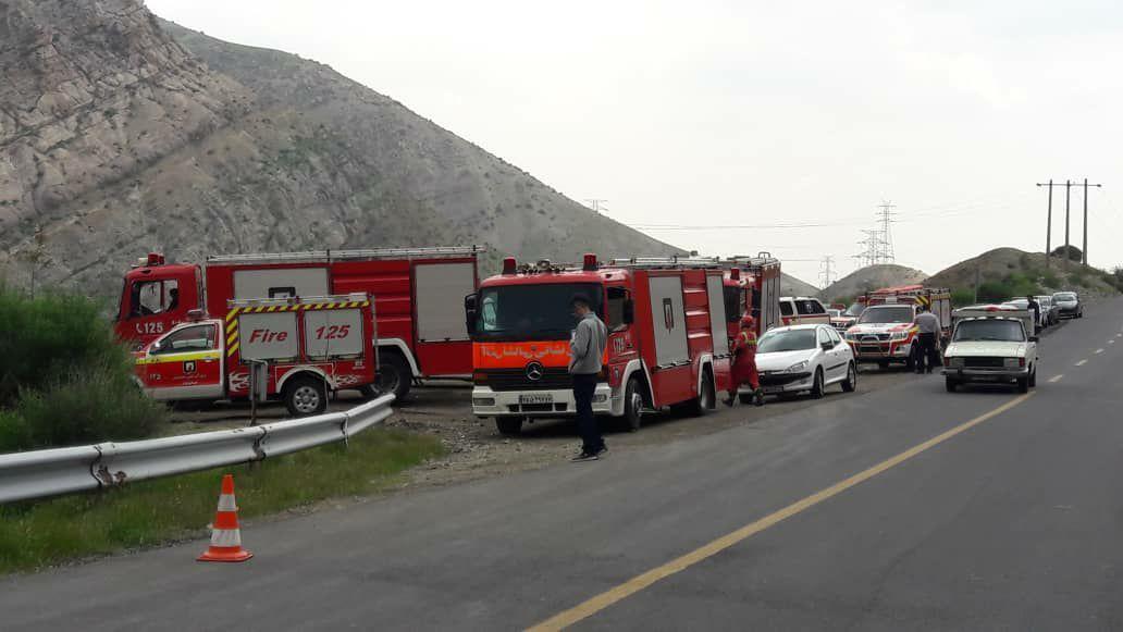 جان باختن سه تن بر اثر واژگونی خودرو در بزرگراه شهید خرازی